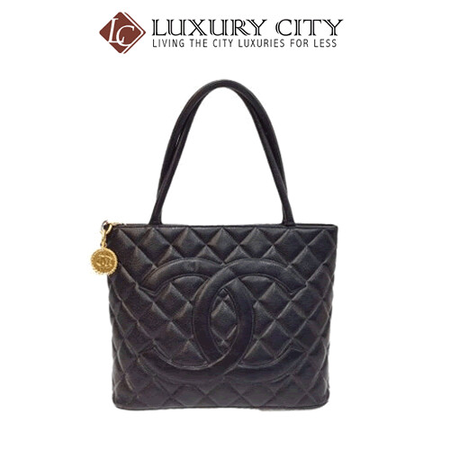 [Luxury City] Preloved Authentic Chanel Black Quilted Vintage Medallion Tote