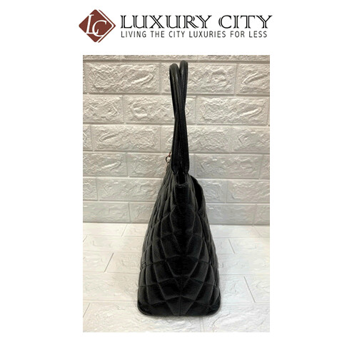 [Luxury City] Preloved Authentic Chanel Black Quilted Caviar Medallion Tote