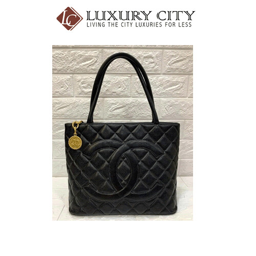 [Luxury City] Preloved Authentic Chanel Black Quilted Caviar Medallion Tote