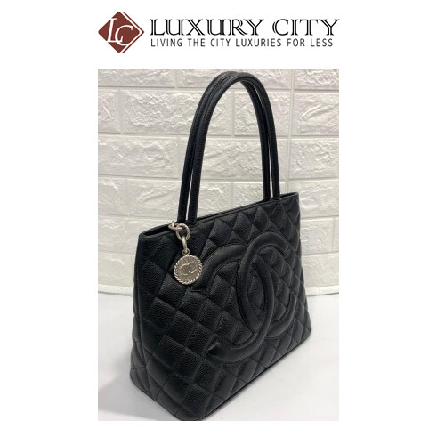 [Luxury City] Preloved Vintage Chanel Medallion Leather Handbag