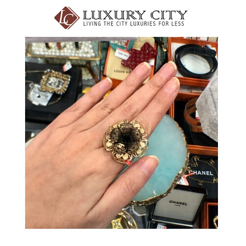 [Luxury City] Preloved Vintage Chanel Camellia ring