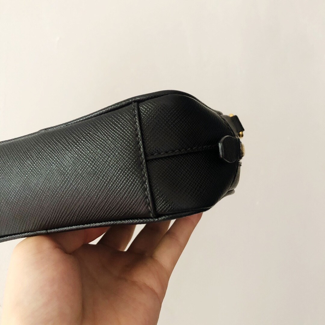 [Luxury City] Preloved Prada Mini Zip-Top Crossbody Bag