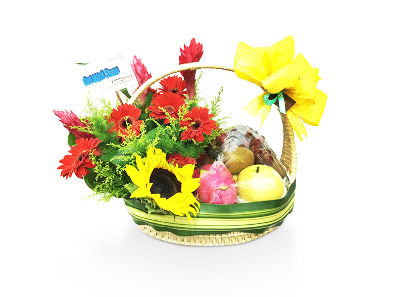 Get Well Soon Flowers &amp; Fruits Basket (By: Weiss Flora &amp; Gift From JB)