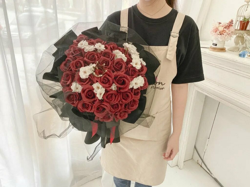 Givenchy (By: Temptation Florist from Seremban)