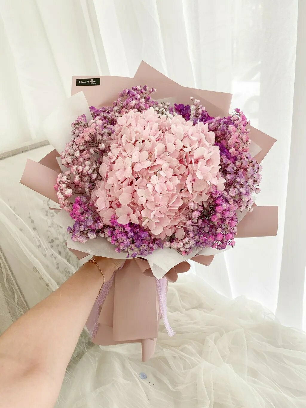 Huoly (By: Temptation Florist from Seremban)
