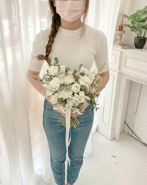 White Foxy (By: Temptation Florist from Seremban)