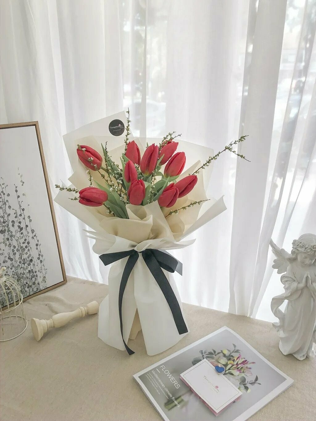 Hot Kiss (By: Temptation Florist from Seremban)