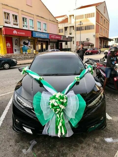 Bridal Car Big Ribbon Bow #3 (By: Temptation Florist from Seremban)