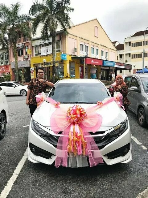 Bridal Car Big Ribbon Bow #1 (By:  Temptation Florist from Seremban)