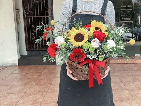 Warm Success (By: Temptation Florist from Seremban)
