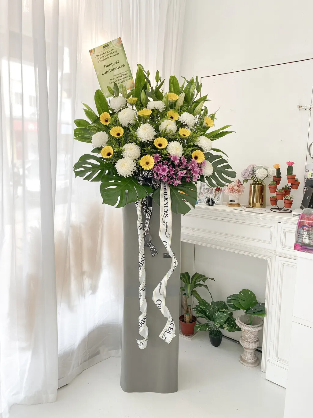 Zeus Condolence Flower Stand (By: Temptation Florist from Seremban)