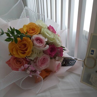 Melinda Flower Bouquet  (By: Bloomsbury from Puchong)