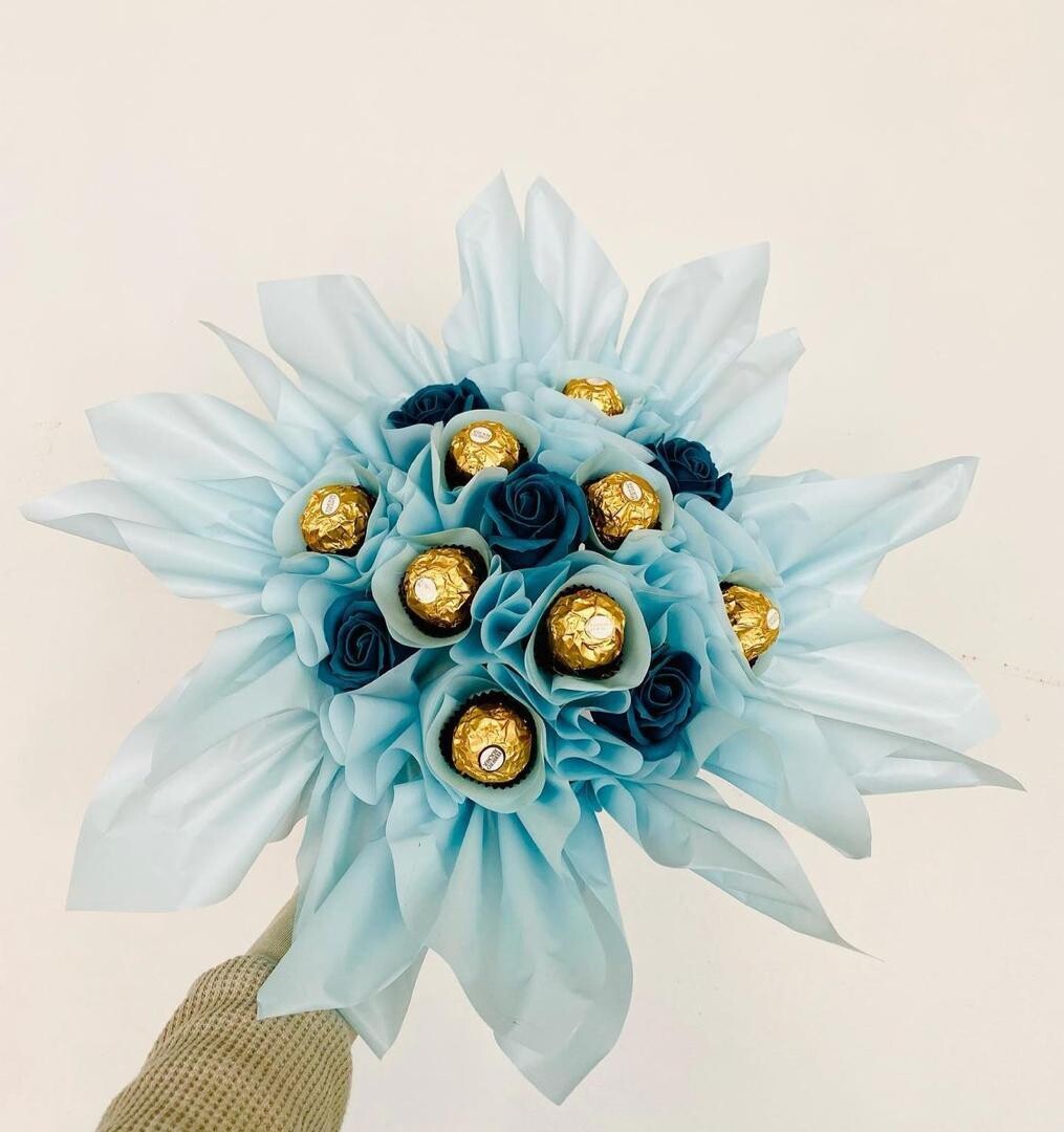 Golden Roses Bouquet (By: The Bunga Manies from Bintulu)
