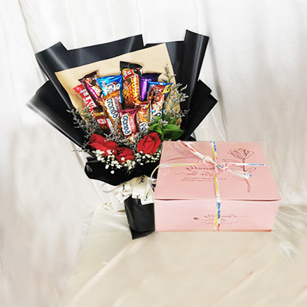 Snacks Bouquet with 500g Cake (By: Brilliant Creative Florist from Sibu)