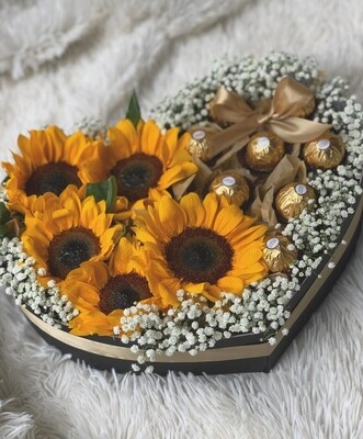 Love Box with Chocolate (By: Keshwini Florist from KL