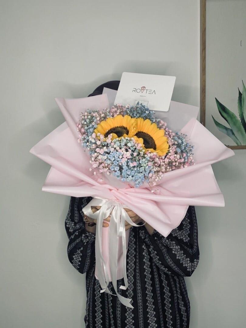 2 SUNFLOWER+BABY BREATH (By: Rovtea Empire from Ampang)