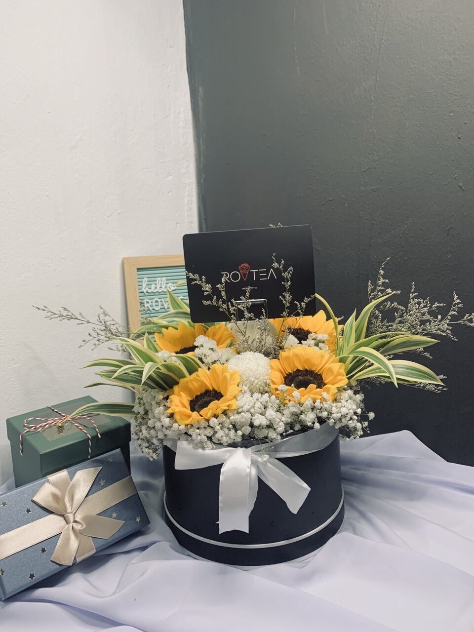 SUNFLOWER+BOX (By: Rovtea Empire from Ampang)