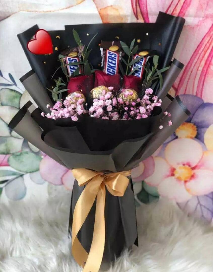 3 Roses+Chocolate Bouquet 02 (By: Wistaria Florist from Sibu)