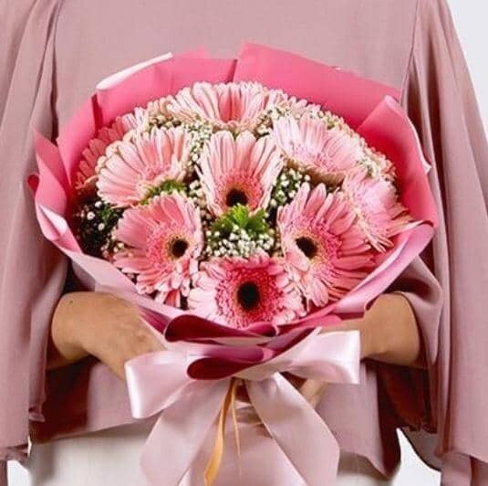 10 Pink Gerbera Bouquet (By: Wistaria Florist from Sibu)