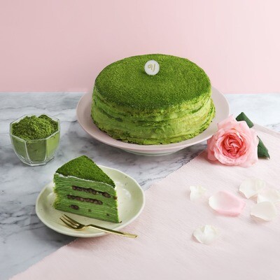 Matcha &amp; Red Bean Mille Crepe Cake (By: Yippii Gift Cake from Kuala Lumpur)