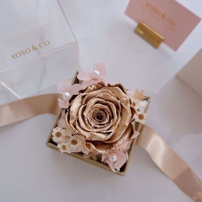 Sincere Love (Gold) (By: XOXO The Floral Studio from Miri)