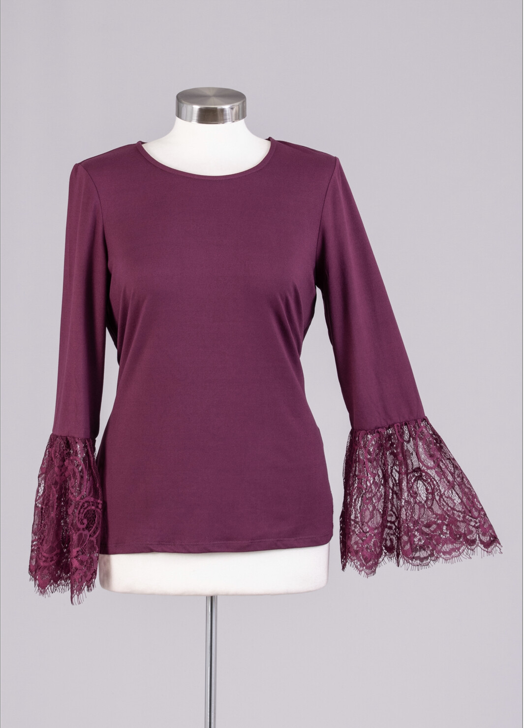 Melissa Paige, Burgundy: Size: Medium