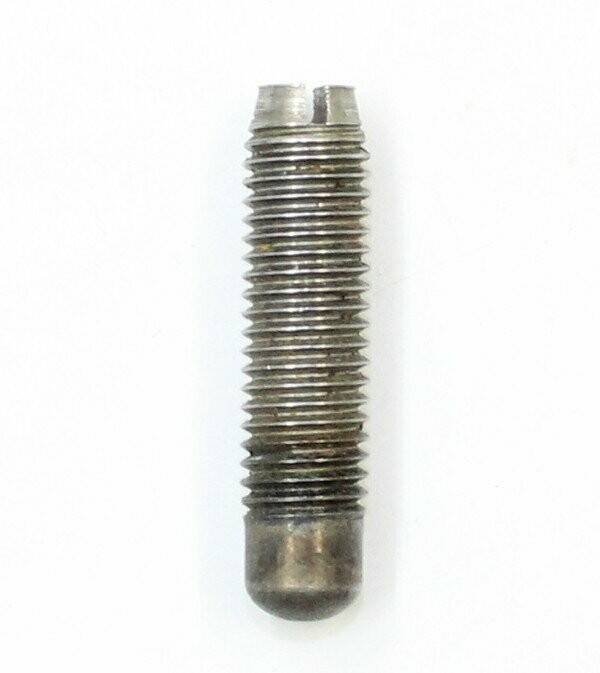 Valve adjusting screw