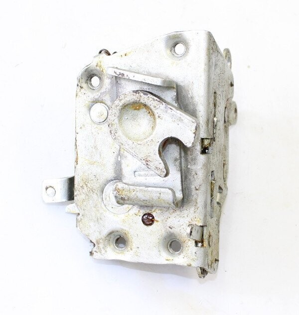 Door lock mechanism, rear left