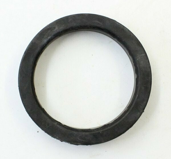 Těsnění mezi vzduchovým filtrem a karburátorem Těsnění mezi vzduchovým filtrem a karburátorem