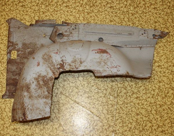 Radkasten, vorn links ( bis 7/86 )