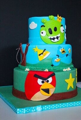 Angry Birds Showdown Cake