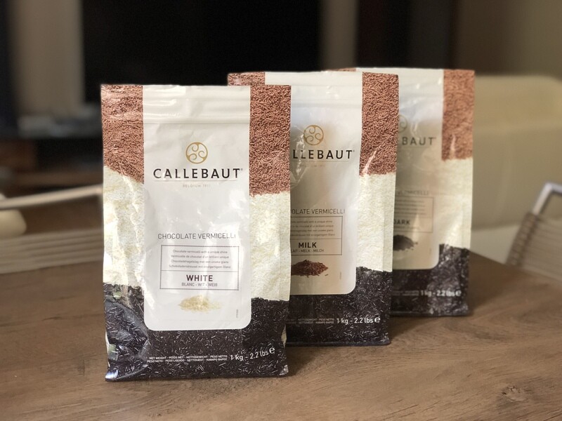 Шоколадна вермишель молочна Callebaut, 50 г.