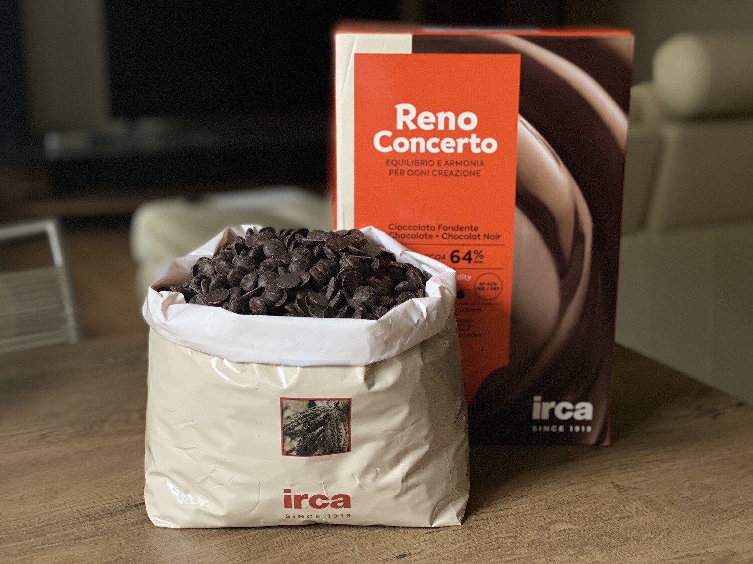 Чорний шоколад 64% Irca, 100 г.