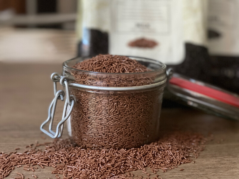Шоколадна вермишель молочна Callebaut, 50 г.