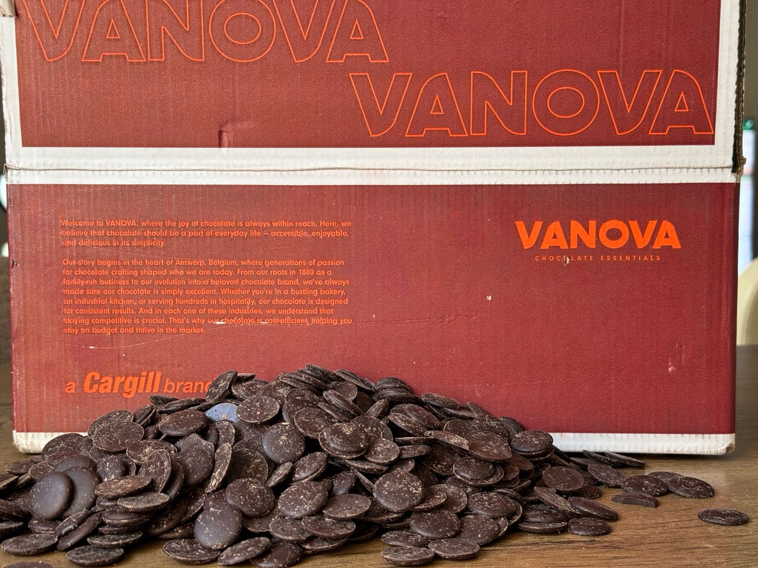 Чорний шоколад 54% Cargill Vanova, 1 кг.