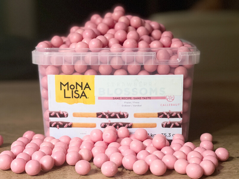 Декор з полуничного шоколаду Lux Pearls Strawberry, 50 г.