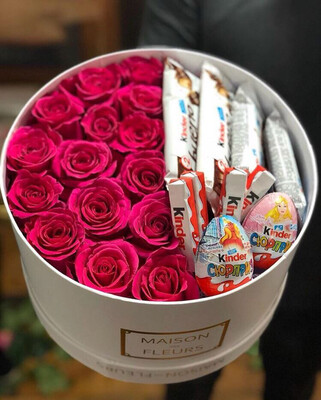 Box of roses with Kinder