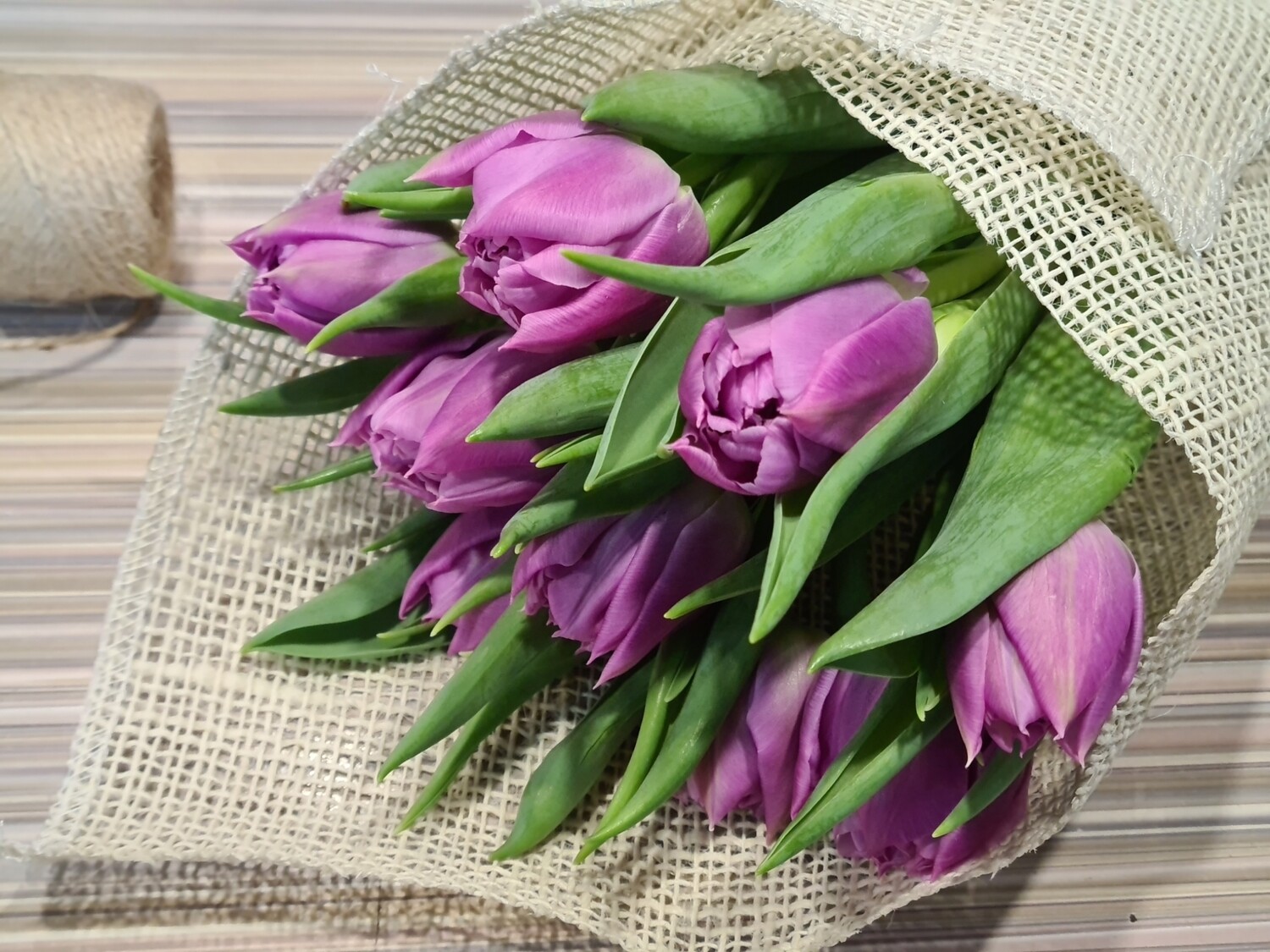 Тюльпаны пионовидные 9 шт в оформление.