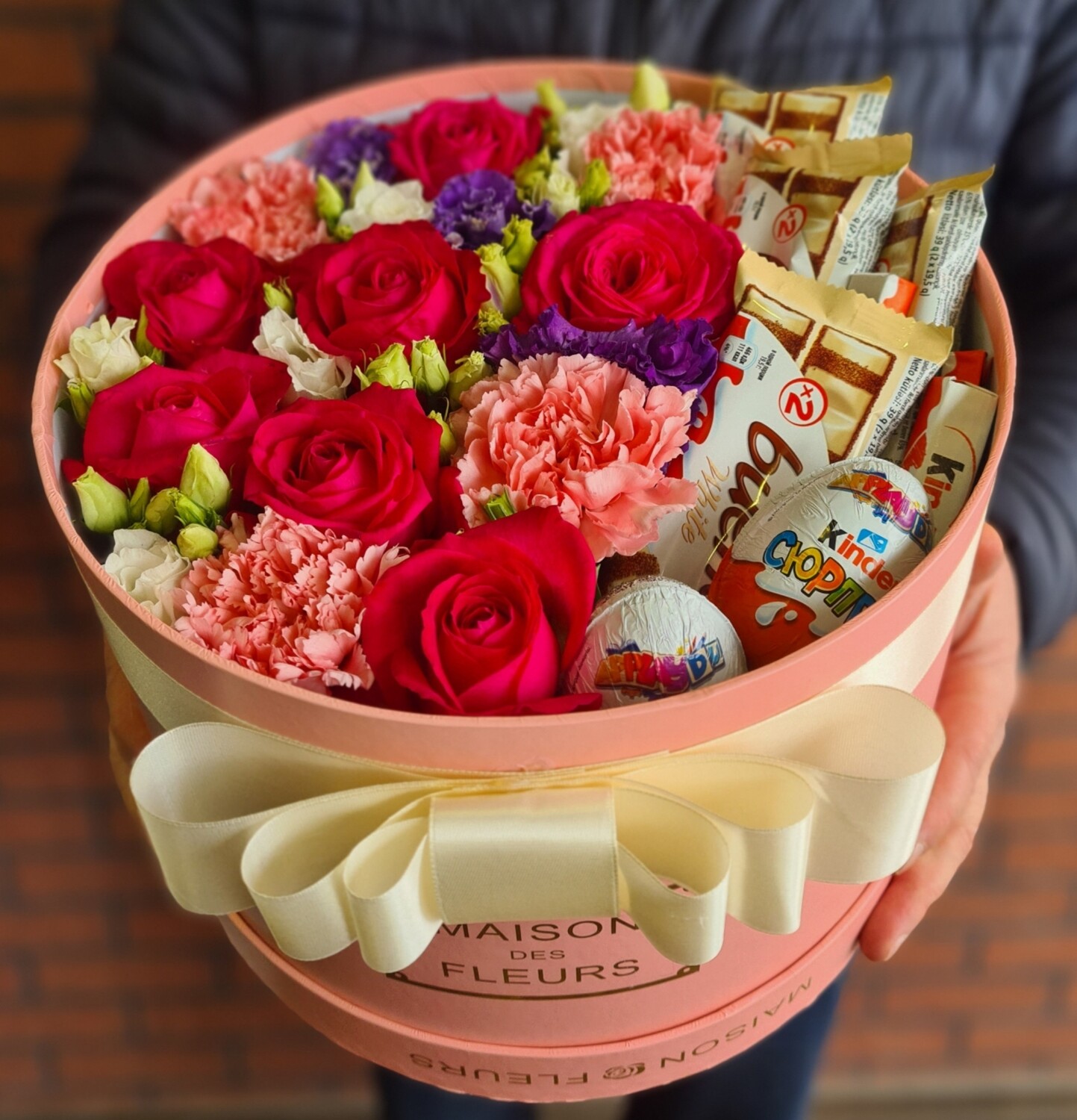 Коробка цветов с Киндер
