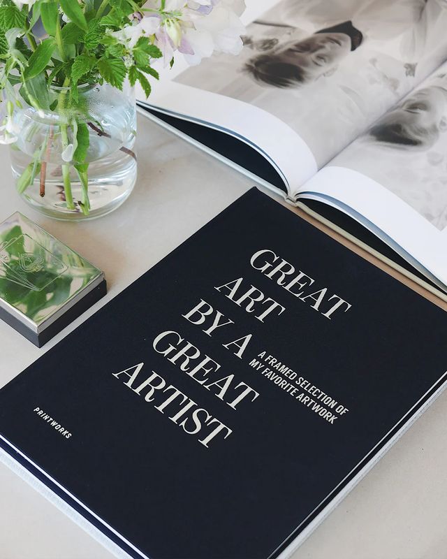Frame book - Great Art. Black