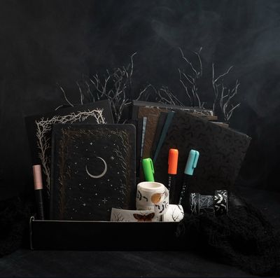 Halloween Box Archer&amp;Olive