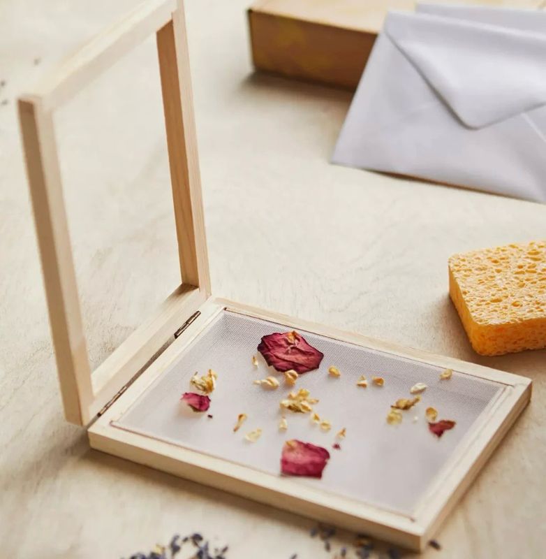 Kikkerland - Crafters Flower Paper Kit