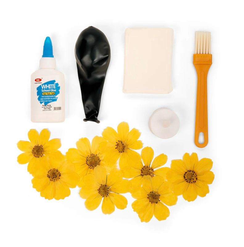 Kikkerland - Crafters Flower Paper Lamp