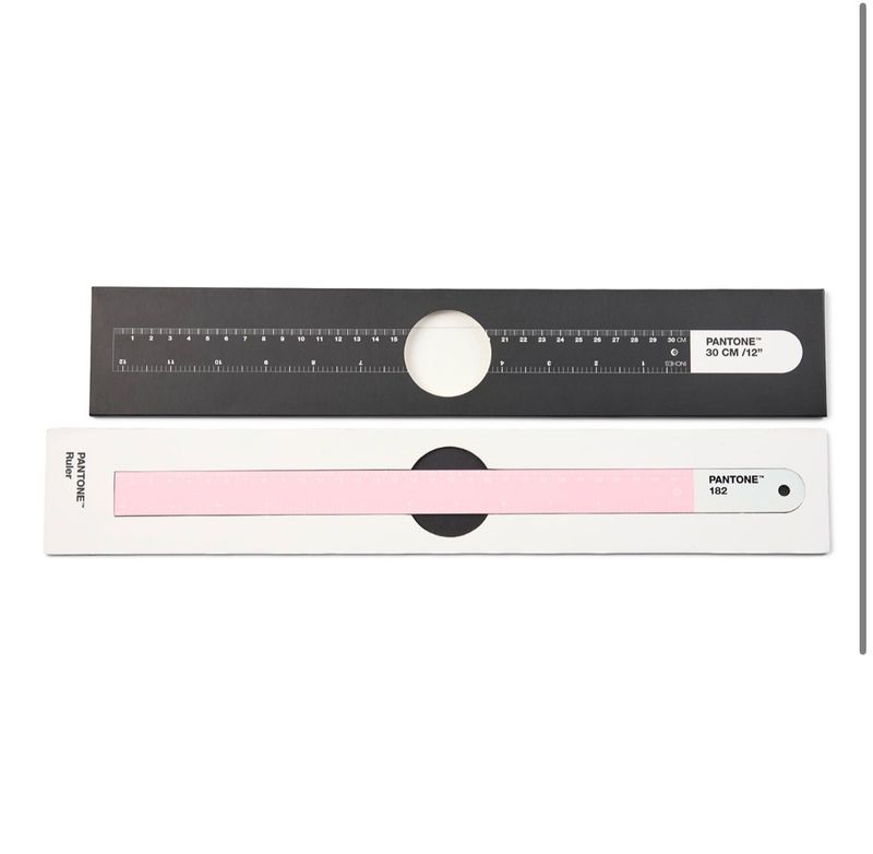 PANTONE - Ruler Light Pink 182 C