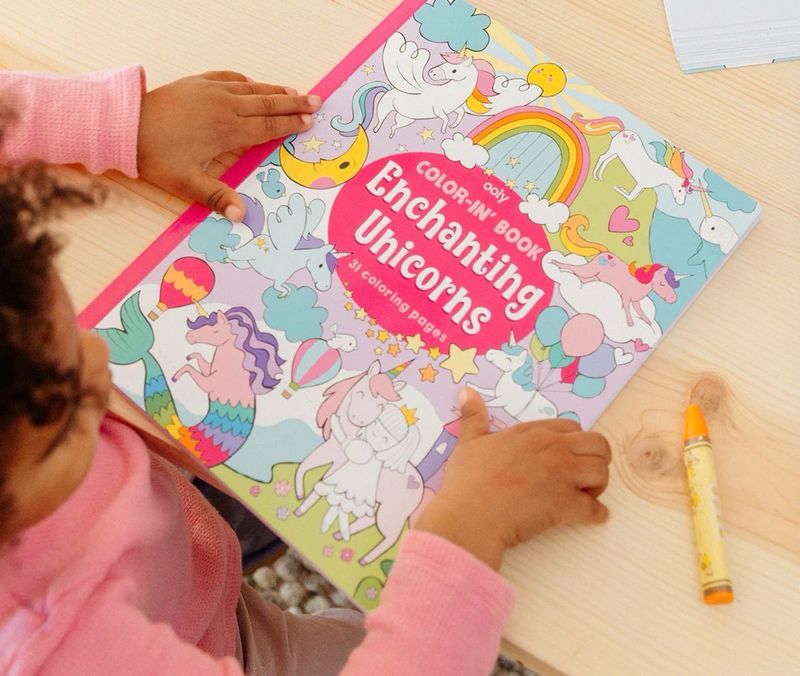 Ooly - Enchanting Unicorns Coloring Book