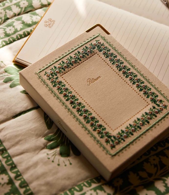 Portico embroidered Photo Album