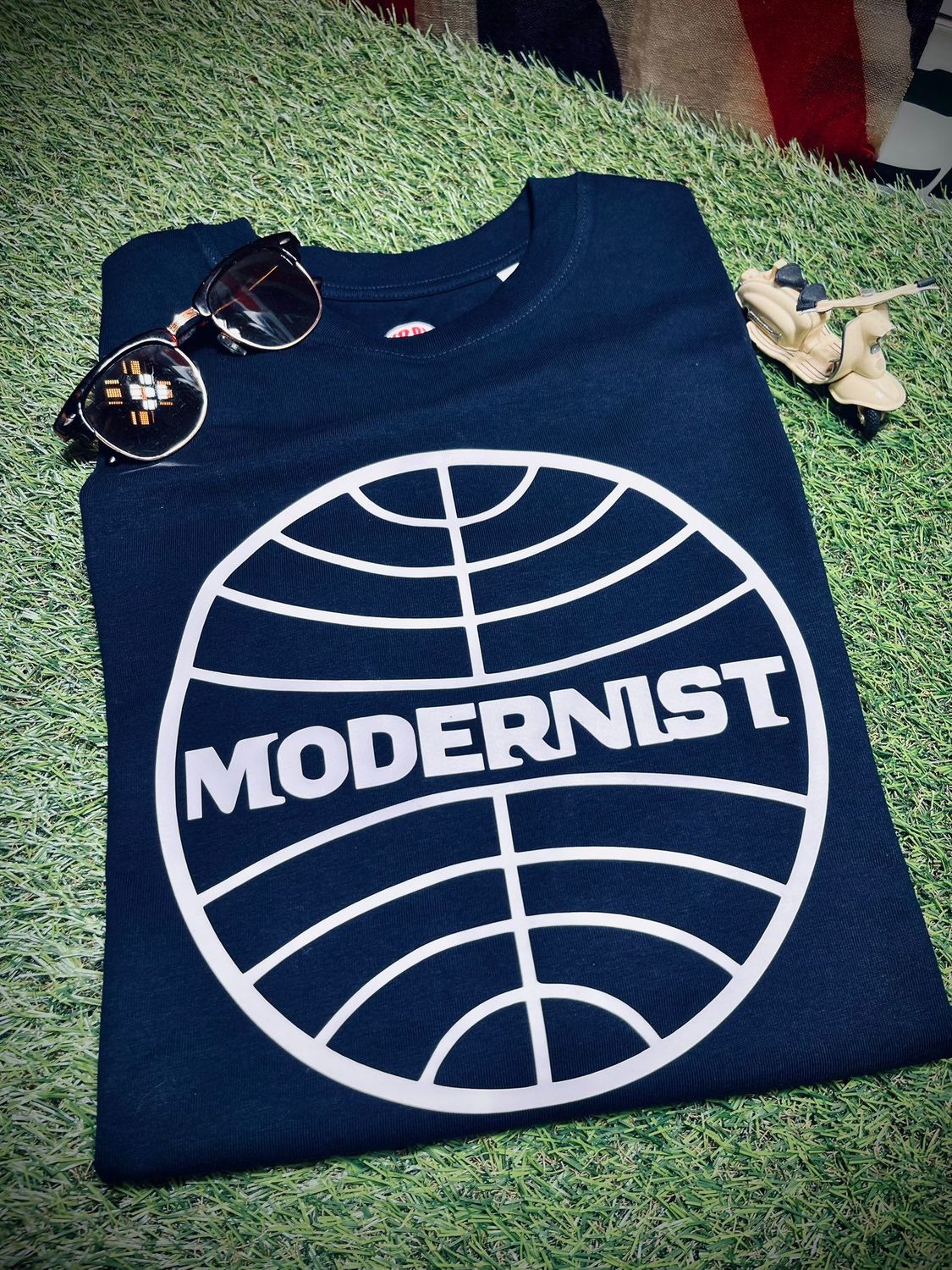 MODERNIST ORGANIC COTTON  T SHIRT