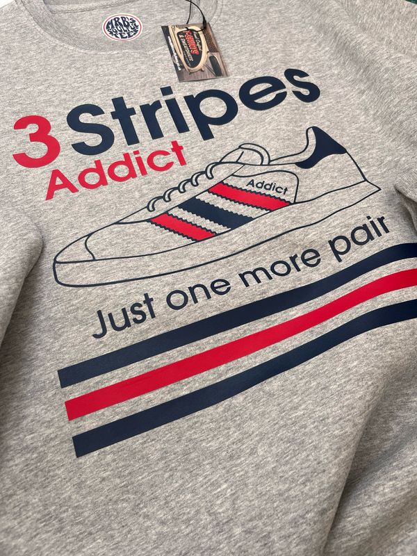 3 STRIPES ADDICT JUST ONE MORE PAIR Organic Cotton SWEATSHIRT