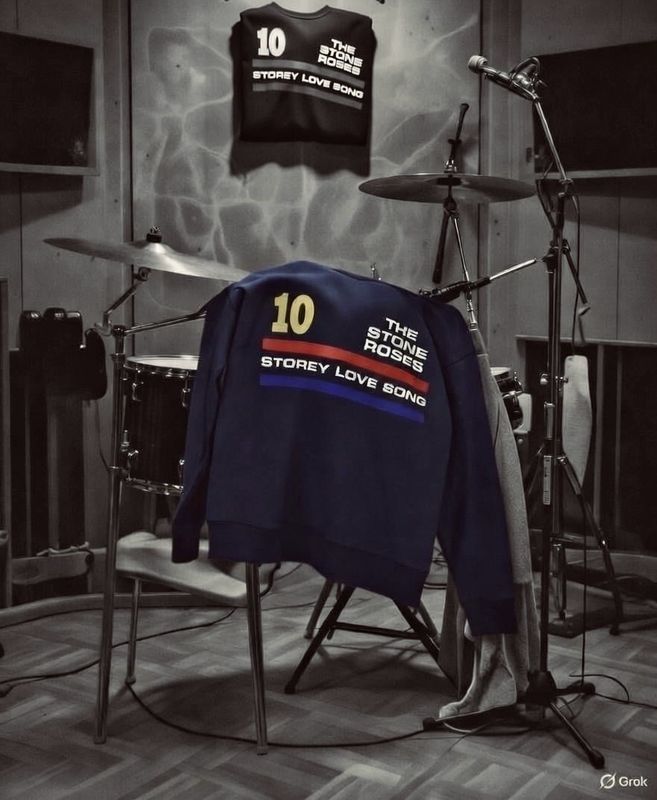 10 STOREY LOVE SONG ORGANIC COTTON SWEATSHIRT 10 STOREY LOVE SONG ORGANIC COTTON SWEATSHIRT