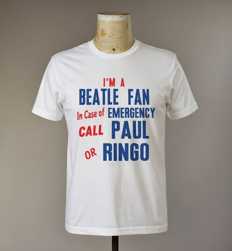 IM A BEATLE FAN. TAKEN FROM THE ORIGINAL '60S BUTTON BADGE. ORGANIC COTTON T SHIRT